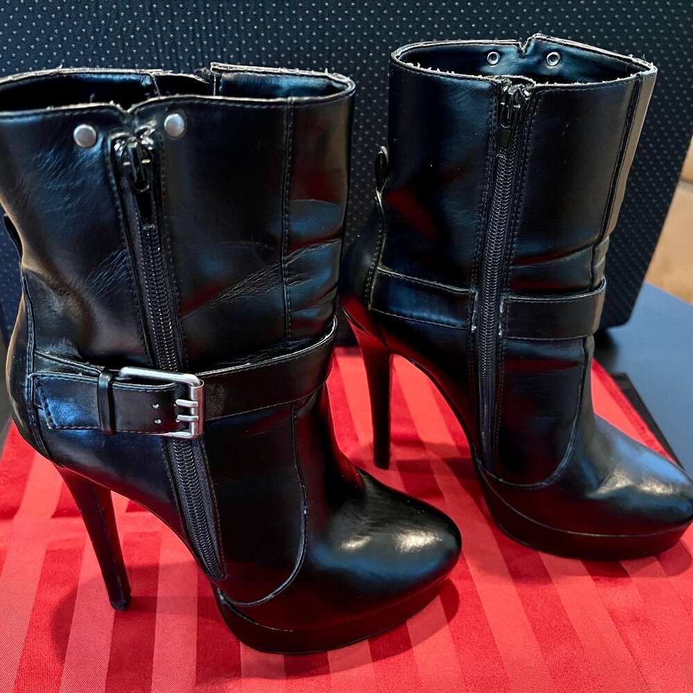 Charles by Charles David Boots